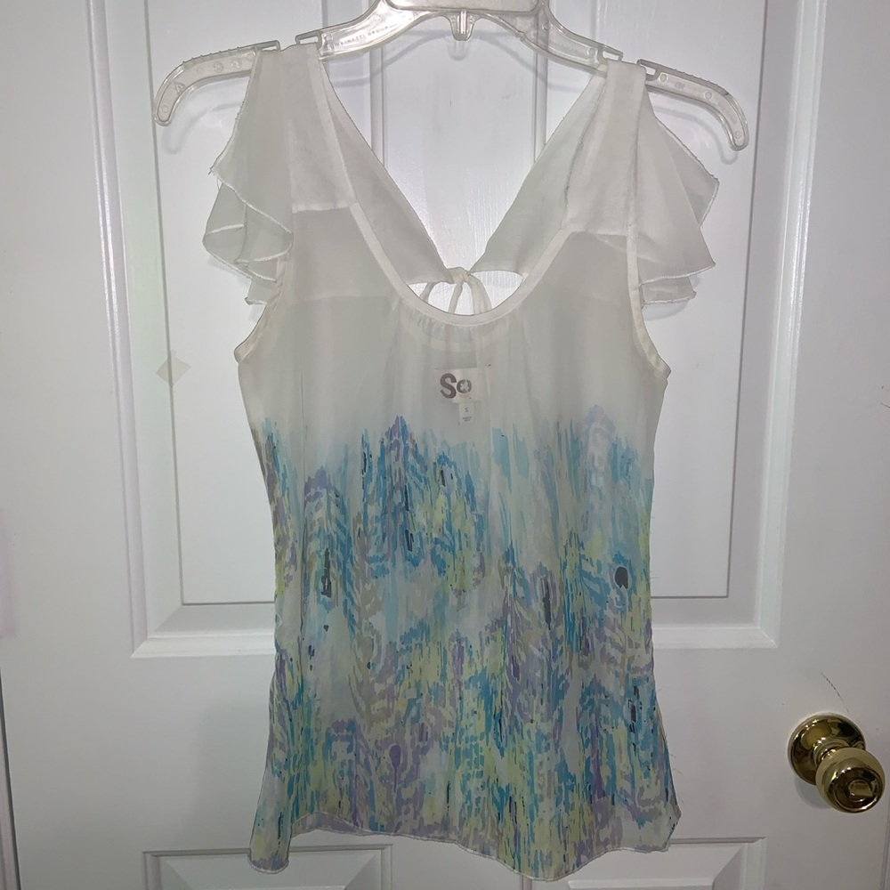 Patterned blouse with cool colors